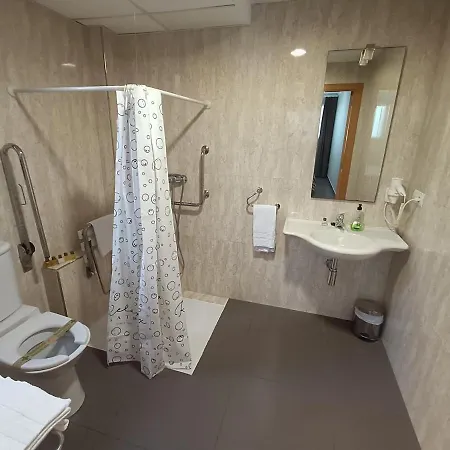 El Faro Aparthotel 3*