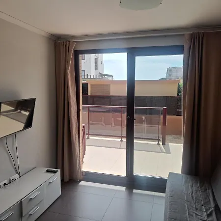 El Faro Aparthotel 3*