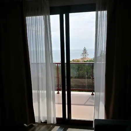 El Faro Aparthotel