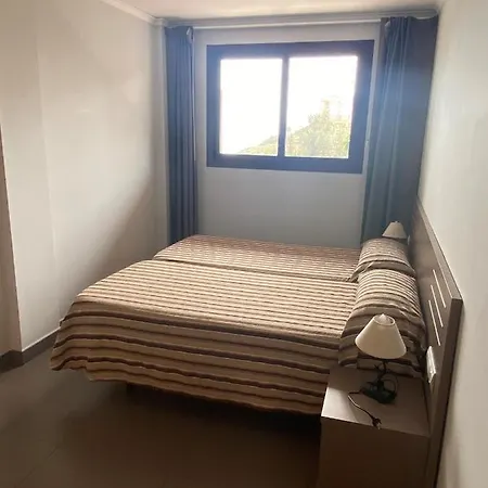 Aparthotel El Faro 3*