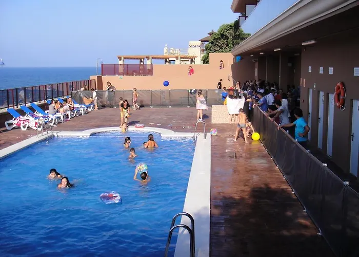 Aparthotel El Faro 3*