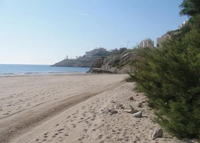 El Faro Aparthotel 3*